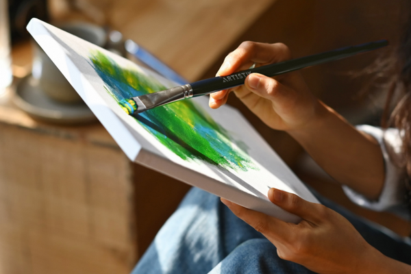 The Differences Between Stretched Canvas and Canvas Panels: What Every Artist Should Know